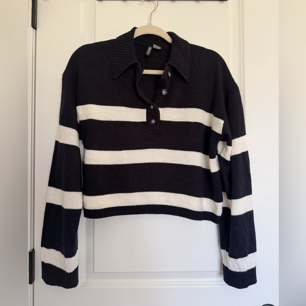 DIVIDED by H&M | Navy and White Thick Striped Knit Sweater w/ Collar and Buttons